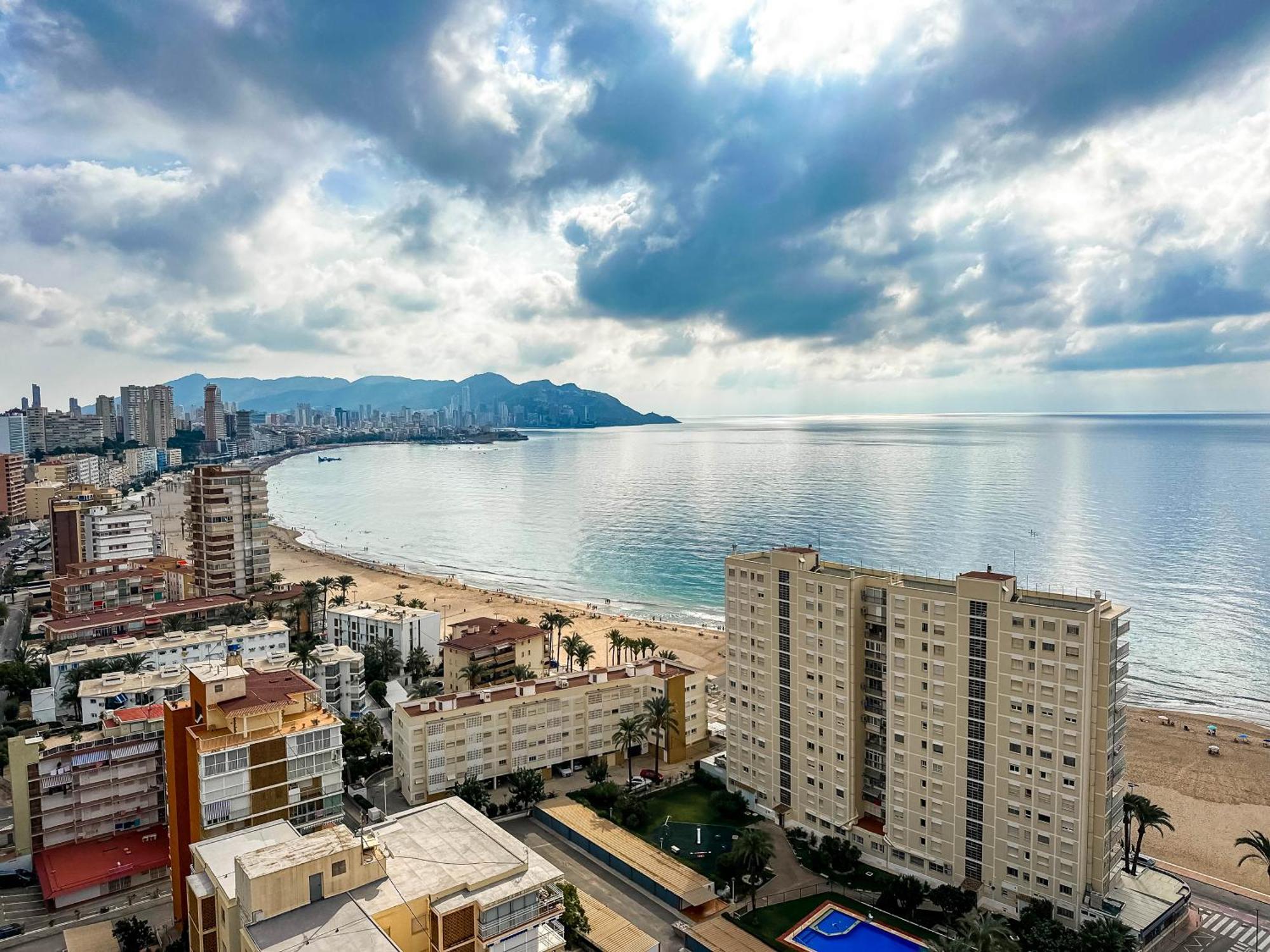 Apartamentos El Faro By Mc Benidorm Buitenkant foto